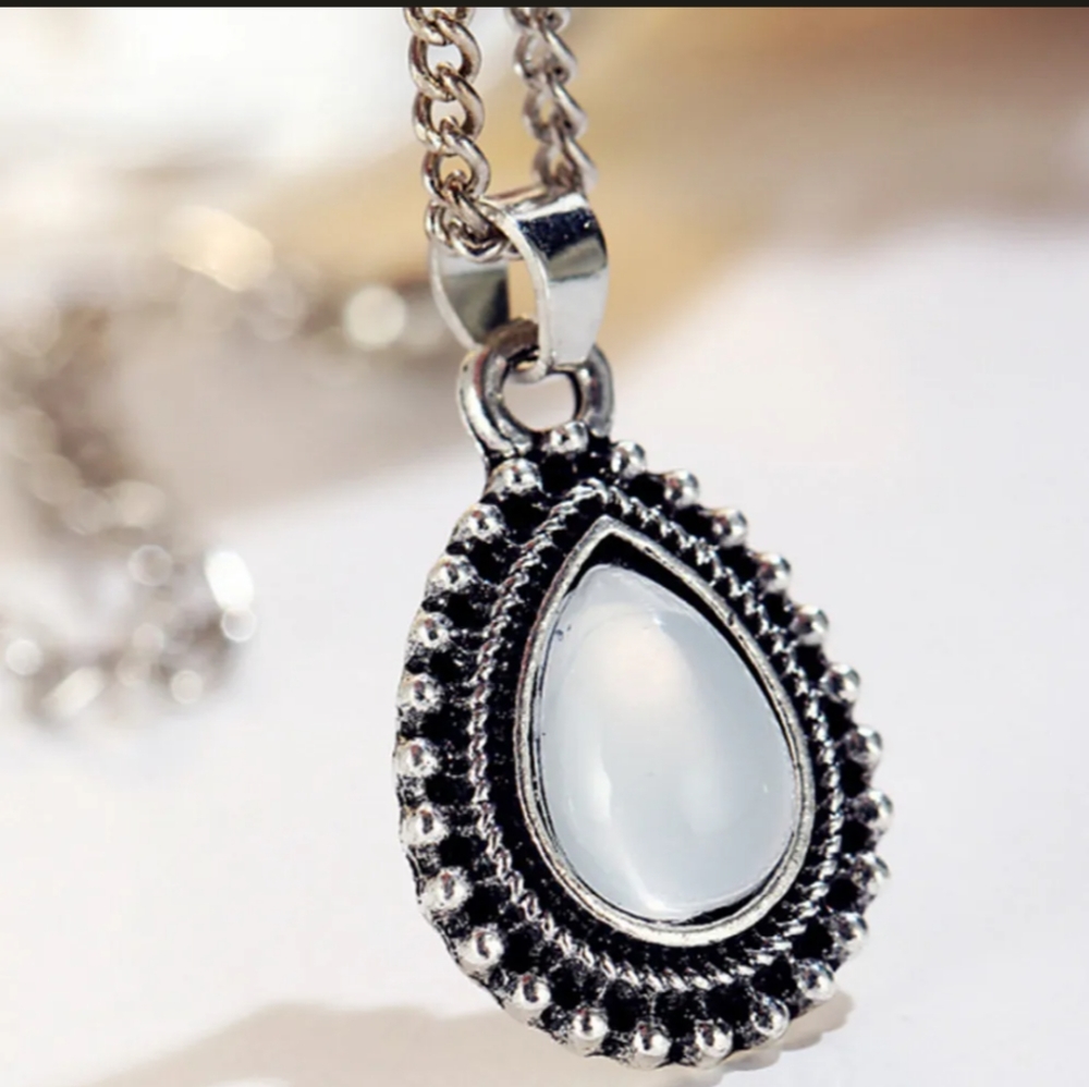 Waterdrop Shaped Opal Pendant Double Layer Necklace - Picture 2 of 6